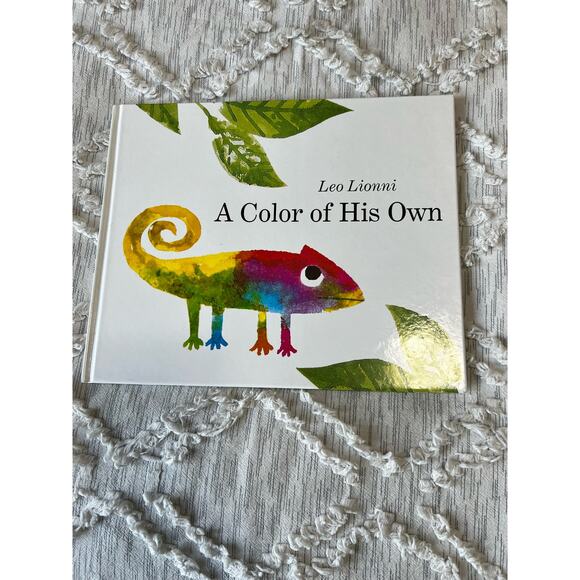 Kohl's Cares Leo Lionni 'A Color of His Own' Chameleon Plush Stuffed Animal Set - Picture 6 of 7